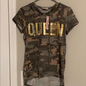 Camo hoodie tee